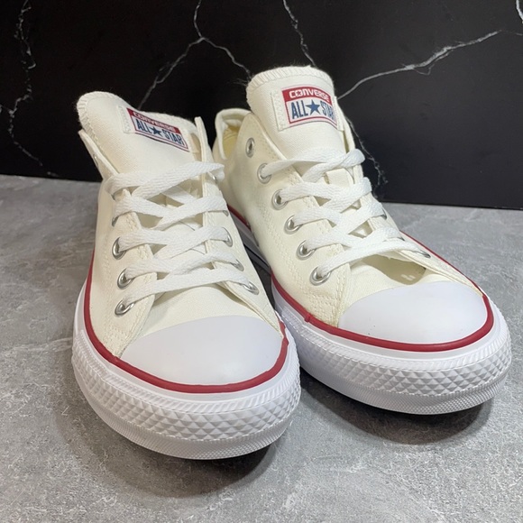 Converse Chuck Low White Size 8M-10W